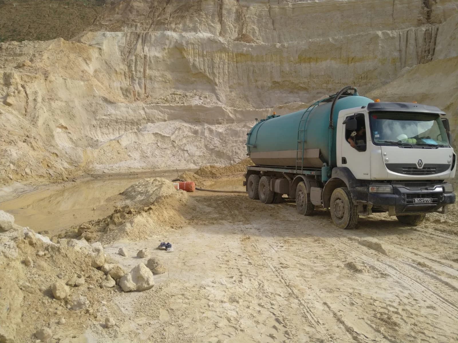 Transport de déchets liquides sur un site industriel